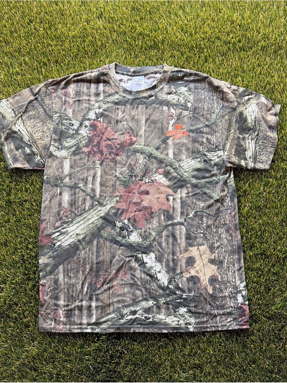 Mossy Oak Break-Up Infinity Camo T-Shirt  Size large  Condition GREAT